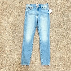 NWT’s Mother High Waisted Skinny Jeans with Ankle Fray